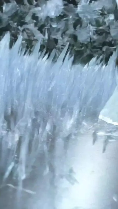 AI Video from prompt: Subject: A prince at the foot of a mountain, ice