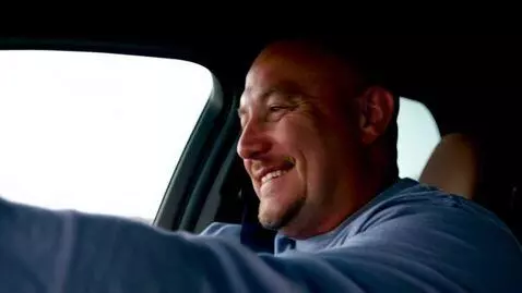 AI Video from prompt: трамп с путином обнимимся