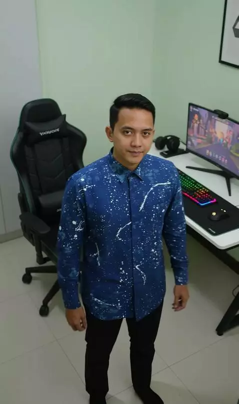 AI Video from prompt: A man stands confidently in a modern room with a