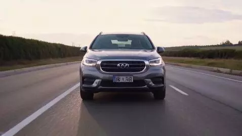 AI Video from prompt: car drive, ford