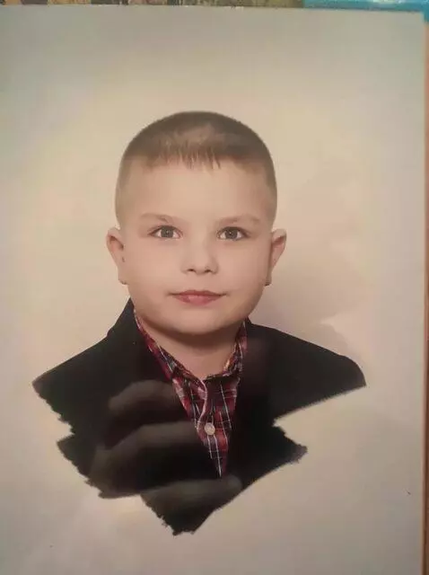 AI Video from prompt: He's looking at us.