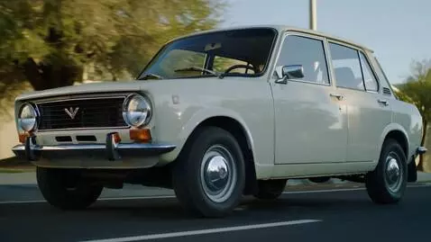 AI Video from prompt: Ваз 2108 едет по дороге