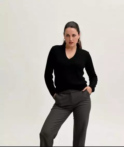 AI Video from prompt: seductive dance