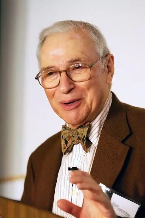 AI Video from prompt: Make it lave photo