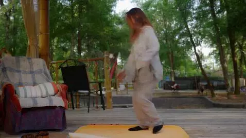 AI Video from prompt: Dancing mango cat