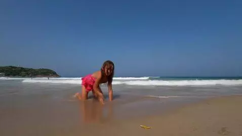 AI Video from prompt: The girl turns her back to the camera and crawls
