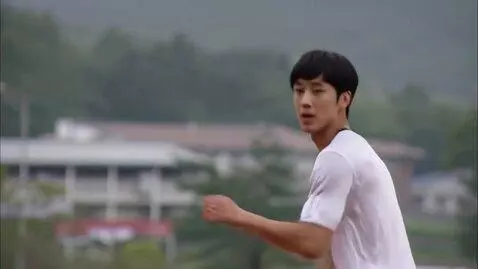 AI Video from prompt: видиоклип на тему Я и спорт