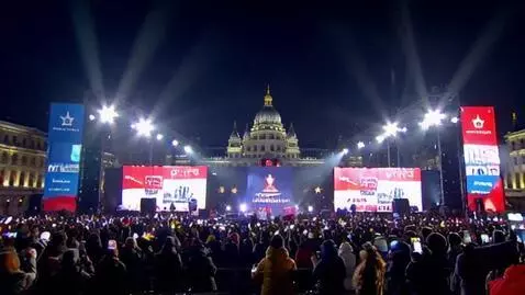 AI Video from prompt: A political rally in Moscow in the winter of 201