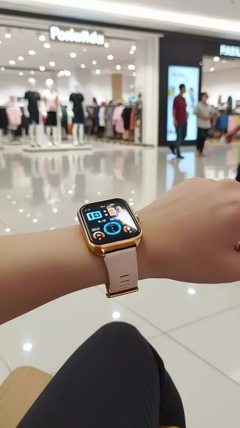 AI Video from prompt: buat tangannya bergerak perlahan ke kanan dan ke