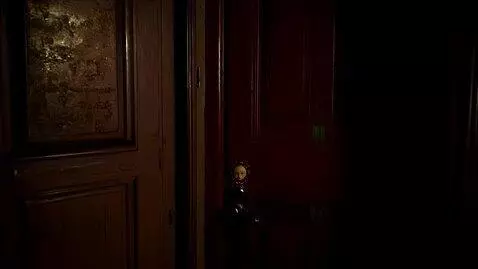 AI Video from prompt: REELS – O DESAFIO DO PIQUE-ESCONDE COM A BONECA 