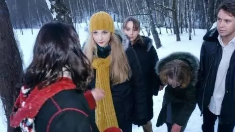 AI Video from prompt: A pretty young brunette girl is trying to cheer 