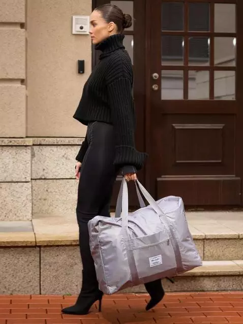 AI Video from prompt: Сделай видео для карточки озон. Удали белый знач