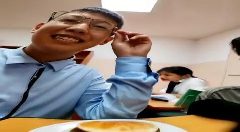 AI Video from prompt: Create a funny video of a guy eating a burger. H