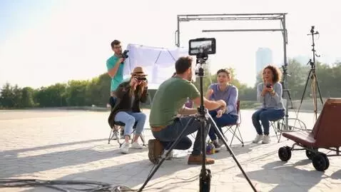 AI Video from prompt: Make a video of people making out