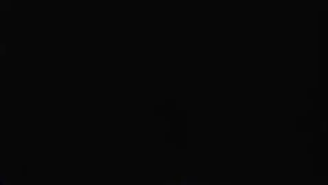 AI Video from prompt: Картинка: Тусклый черно-белый кадр, где герой си