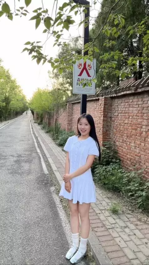 AI Video from prompt: 女孩，这是个好消息 short