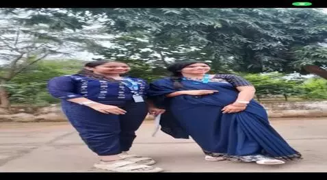 AI Video from prompt: Make these kiss