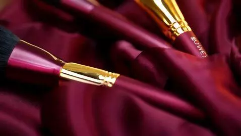 AI Video from prompt: Create a high-end cinematic video commercial for