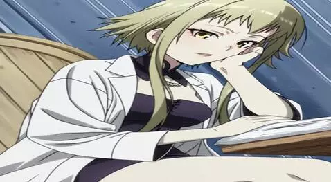 AI Video from prompt: прищуривается и показывает длинный змеиный язык