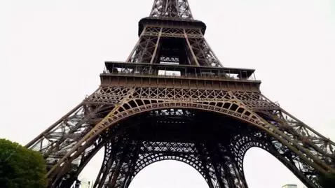 AI Video from prompt: Highly detailed realistic FPV drone flight circl