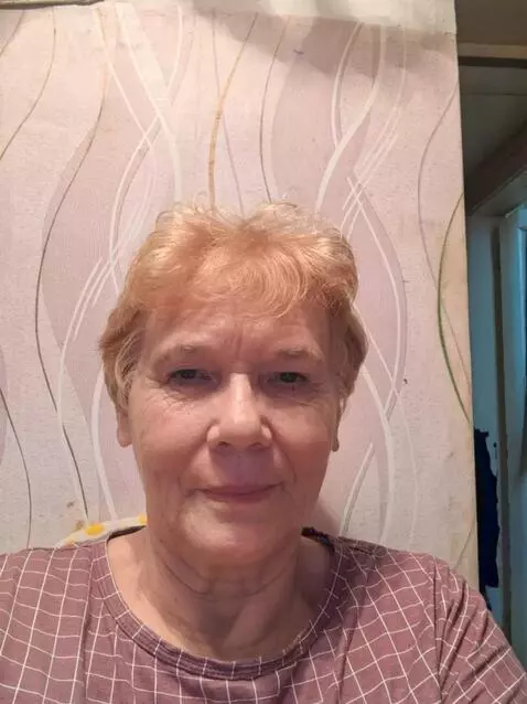 AI Video from prompt: This granny is starting to cry.