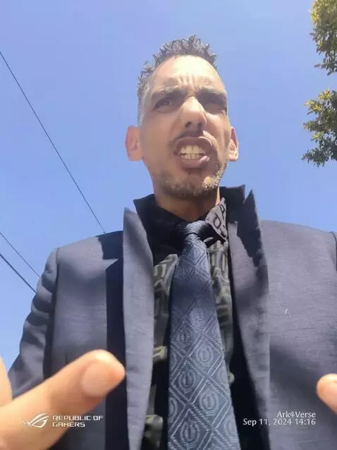 AI Video from prompt: A man with cycling storms trap rapping "Welcome 