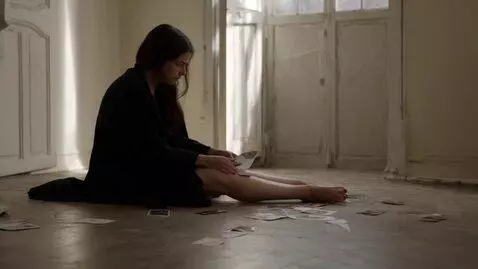 AI Video from prompt: [Интро / Куплет 1] Настроение: Ностальгия, груст