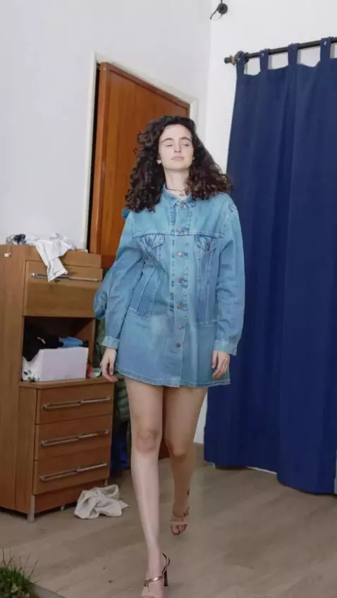 AI Video from prompt: Andar ao pé caminho