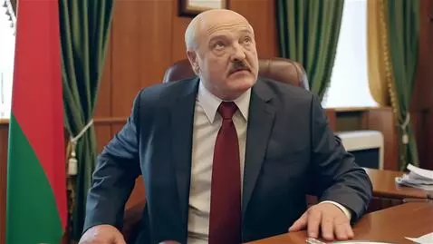 AI Video from prompt: Президент Белоруссии Лукашенко спрашивает "Филип