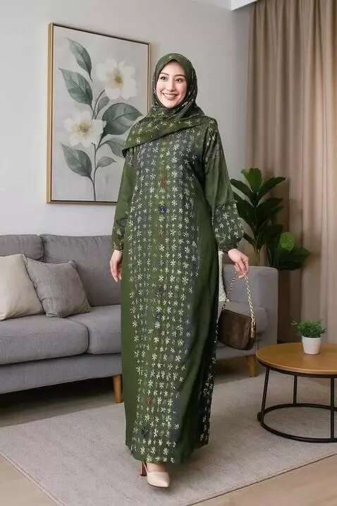 AI Video from prompt: Seorang wanita berjalan santai dan berputar seol