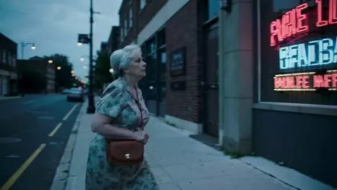 AI Video from prompt: у бабушки проблемы с деньгами у нее осталось 200