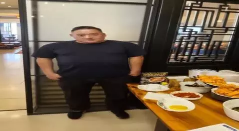 AI Video from prompt: Человек превращается в терминатора