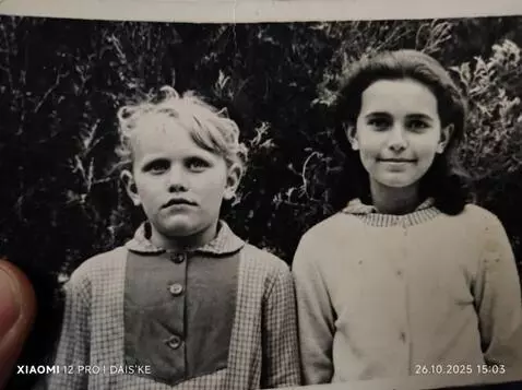 AI Video from prompt: Сделай доброе видео из старой фотографии