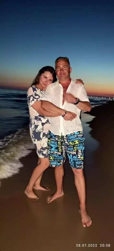 AI Video from prompt: Improve your photo quality. The woman and man lo