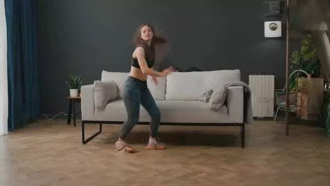 AI Video from prompt: woman bouncing topless
