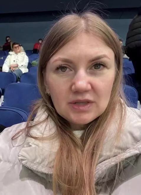 AI Video from prompt: сделай так чтоб она просто открывала рот как буд