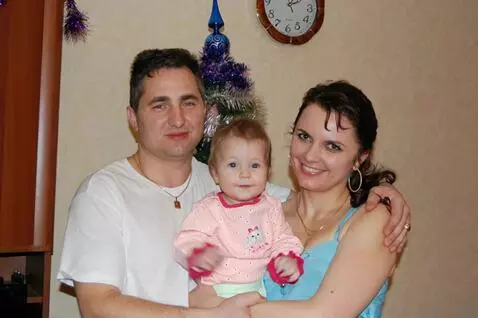 AI Video from prompt: A man and a woman are calmly looking at the came