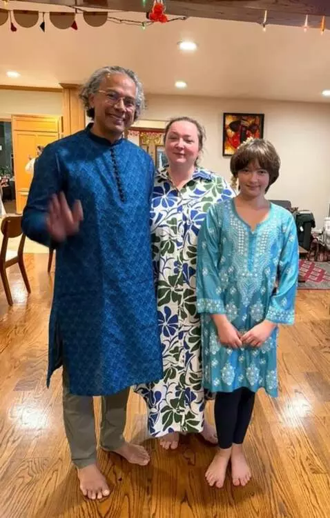 AI Video from prompt: The man on the right is smiling and waving, the 