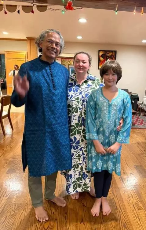 AI Video from prompt: The man on the right is smiling and waving, the 