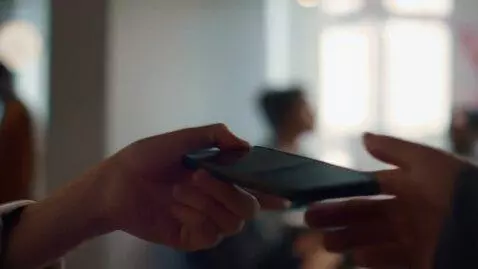 AI Video from prompt: 🎬 Prompt: “The Tap Moment” (Grevo Reel) Scene 1: