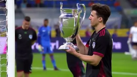 AI Video from prompt: Мальчик в футбольной форме бельгийского "Андерле