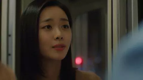 AI Video from prompt: **Кинематографическая поэма (ностальгический реа