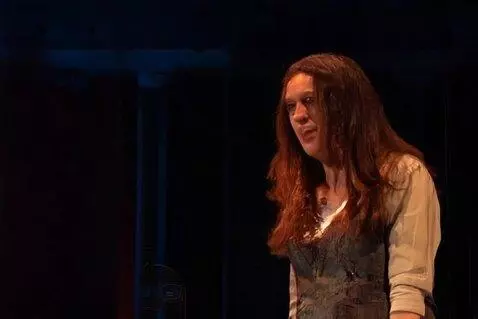 AI Video from prompt: **Кинематографическая поэма (ностальгический реа