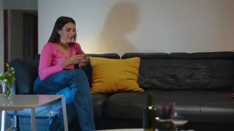 AI Video from prompt: guy watching tv