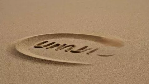 AI Video from prompt: Создай видео на черном фоне в кинематографическо