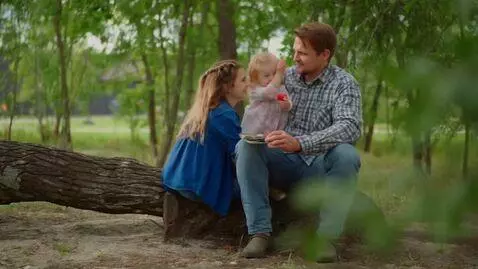 AI Video from prompt: репортер на телеканале говорит текст: "Сегодня в