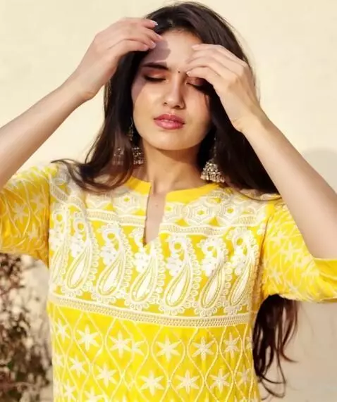 AI Video from prompt: make her bikini with big breast