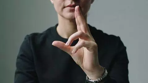 AI Video from prompt: A snap of the fingers