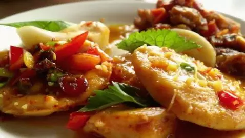 AI Video from prompt: A smooth, appetizing video montage of delicious 