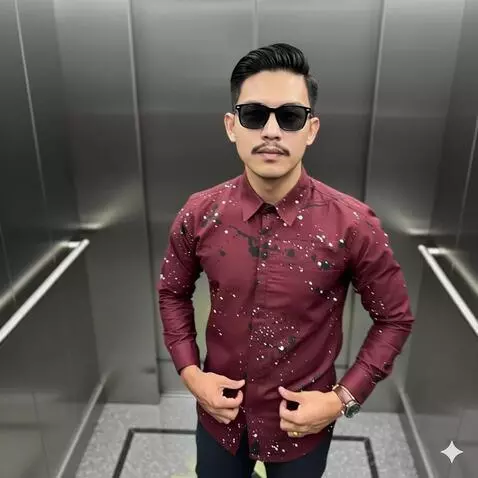 AI Video from prompt: Pria ini mundur ke belakang dan memegang baju ke